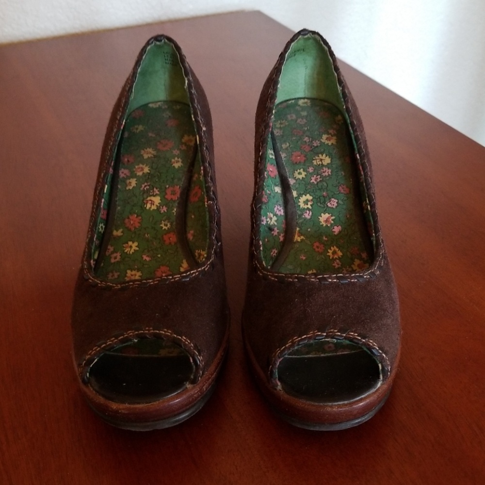 Shoes - Picture 3 of 3